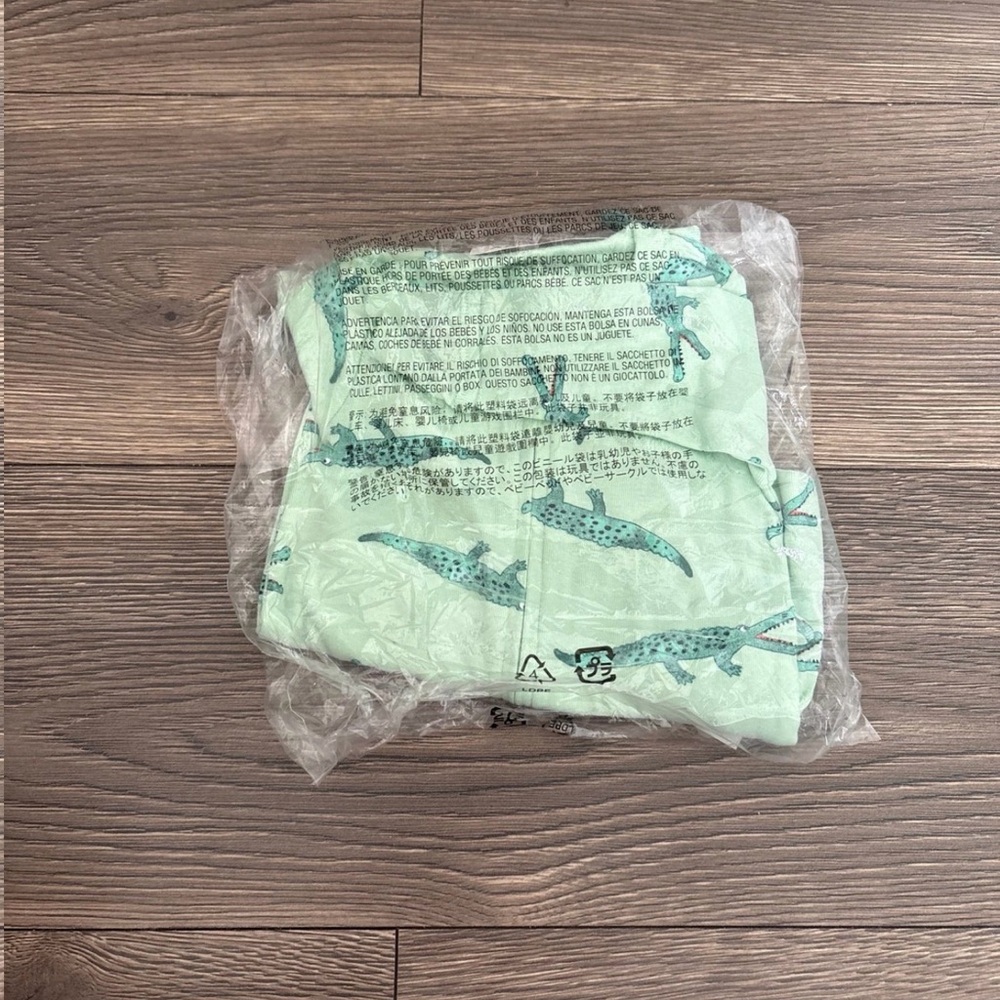 Old Navy Green Alligator Sleep N Play with Hat